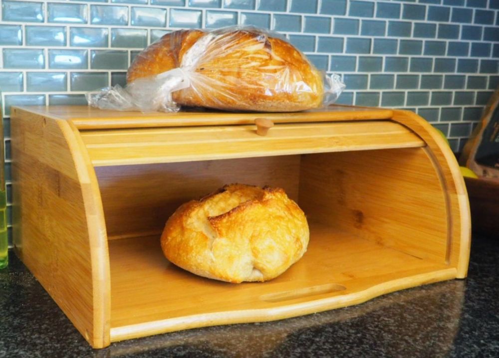 Bread box Clearly Wins Against Aluminum Foil аnd Bread Paper